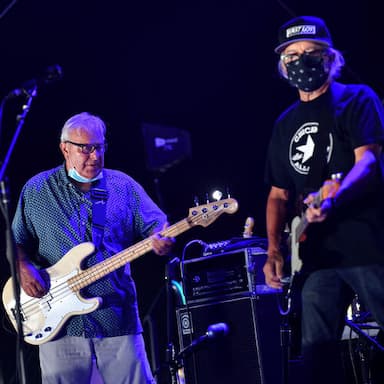 Los Lobos