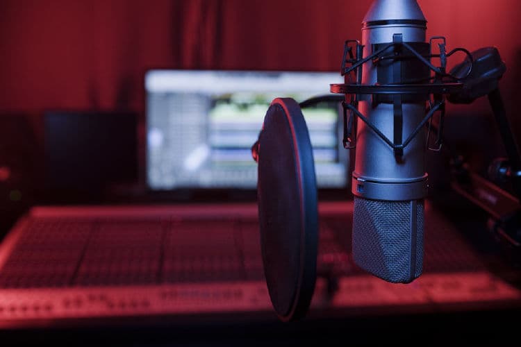 O Que São Web Rádios e o Papel da MGT Rádio no Cenário Atual