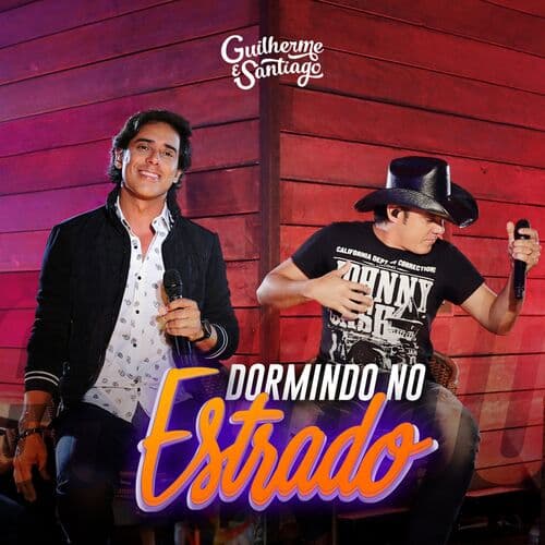 Dormindo No Estrado